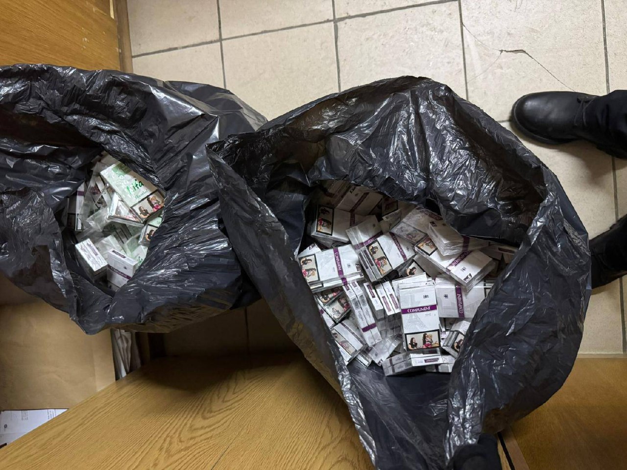 Зображення слайду