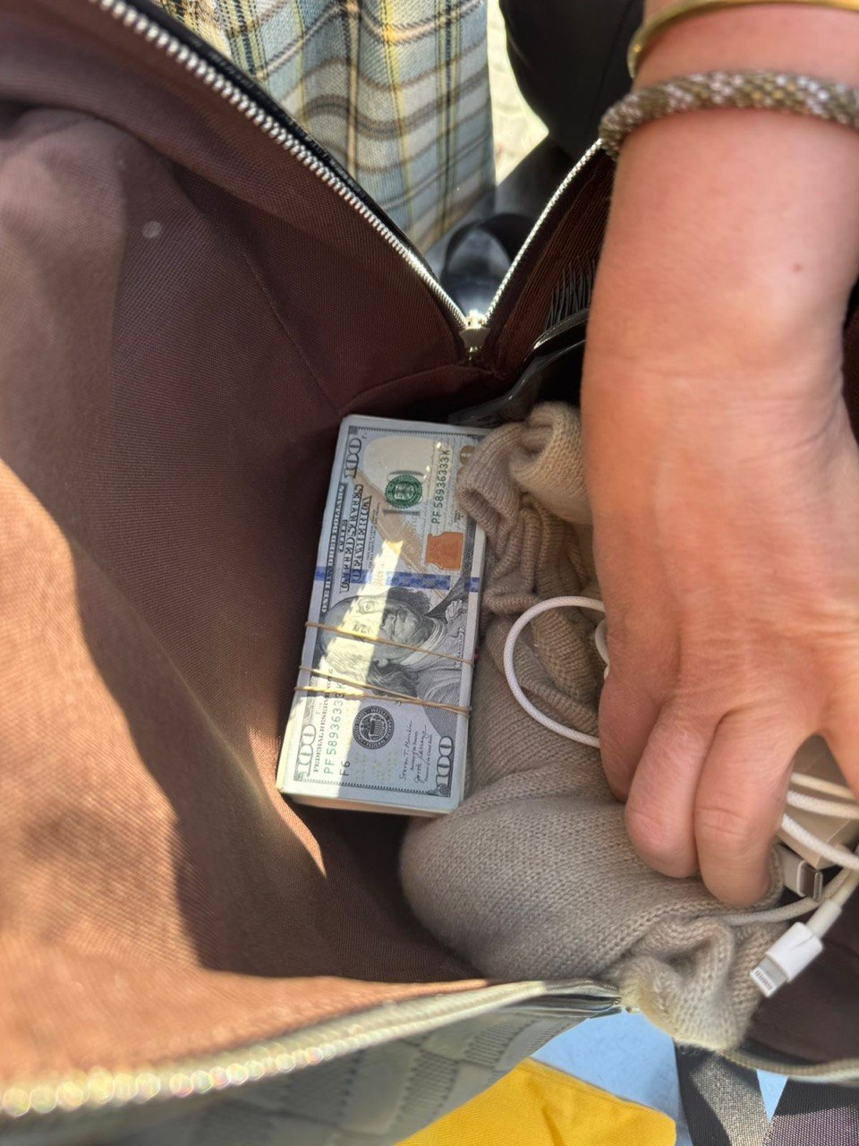 Зображення слайду