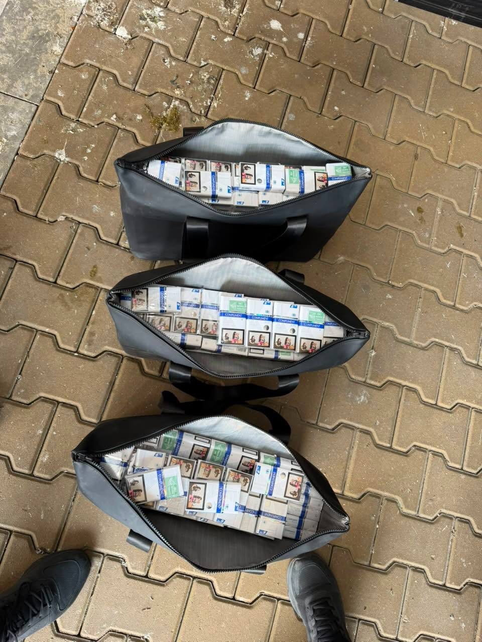 Зображення слайду